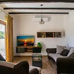 Family Friendly House With A Swimming Pool Posedarje, Novigrad - 23578 * 珀塞达耶
