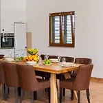 Family Friendly House With A Swimming Pool Posedarje, Novigrad - 23578 度假居 *