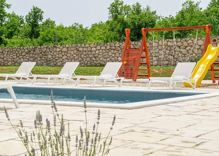 بيت للعطل Family Friendly House With A Swimming Pool Posedarje, Novigrad - 23578 بوسيدارجي