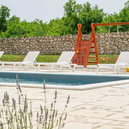 Casa vacanze Family Friendly House With A Swimming Pool Posedarje, Novigrad - 23578 Posedarje