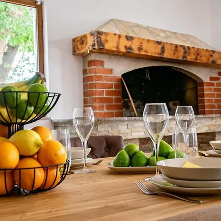 Casa vacanze Family Friendly House With A Swimming Pool Posedarje, Novigrad - 23578 Posedarje