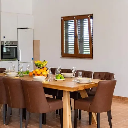 Family Friendly House With A Swimming Pool Posedarje, Novigrad - 23578 Casa vacanze *