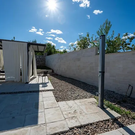 Family Friendly House With A Swimming Pool Posedarje, Novigrad - 23578 Nyaraló Posedarje