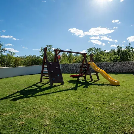 Family Friendly House With A Swimming Pool Posedarje, Novigrad - 23578 *